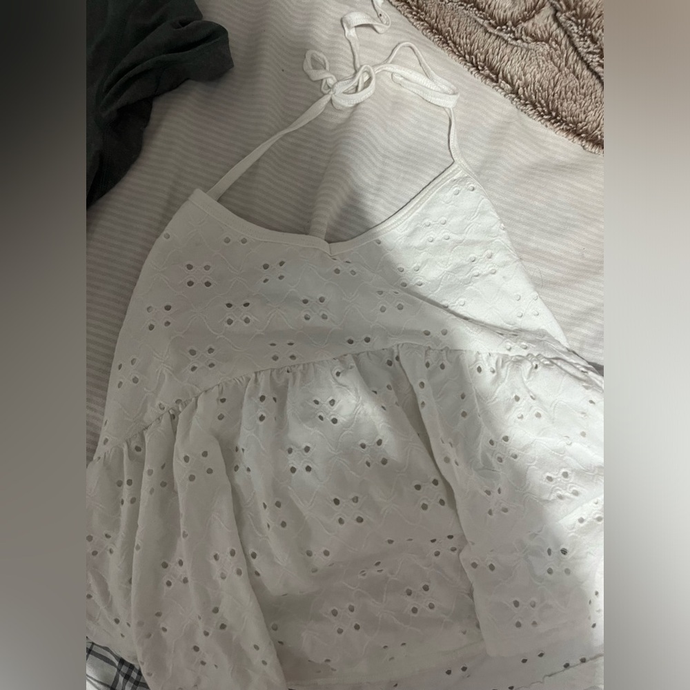 Hollister top